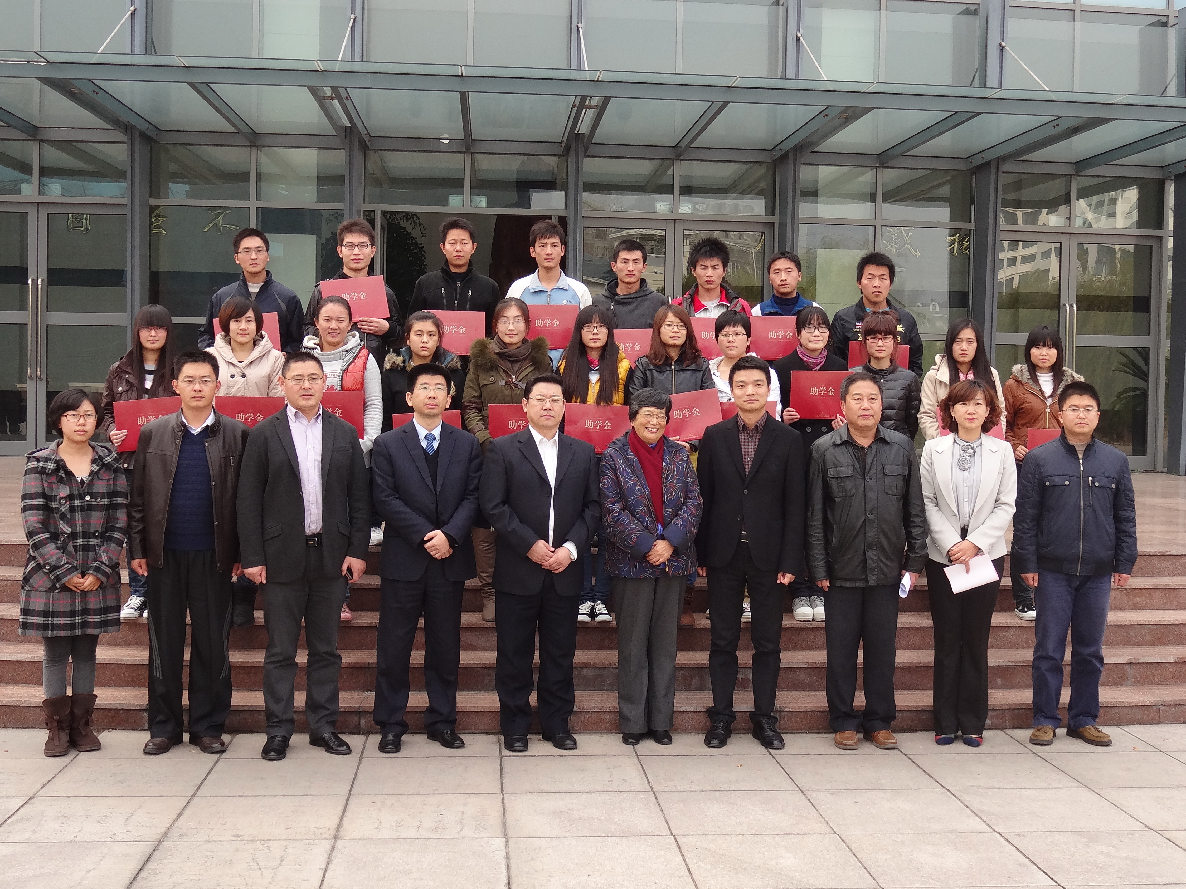 2018年008PG国际置业“爱心助学”走进青岛理工大学琴岛学院